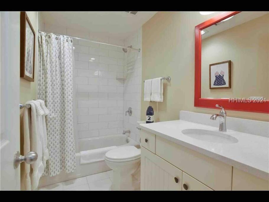 In The Heart Of Harbour Town 2Br 2Ba Pool Access Close To Beach هيلتون رئيس جزيرة المظهر الخارجي الصورة